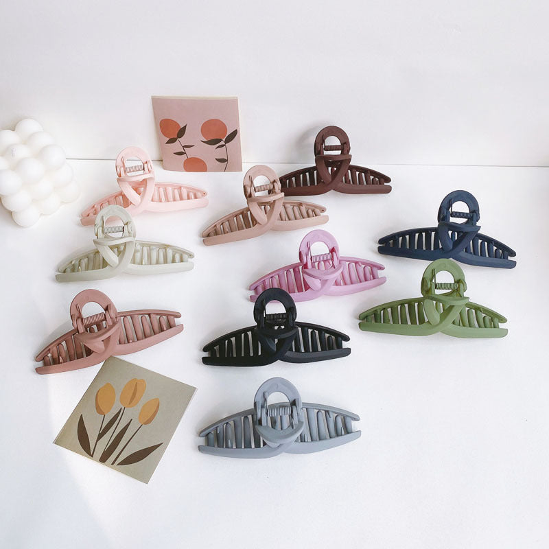 Gentle Aesthetic Cross Hair Claw Clip for Updos